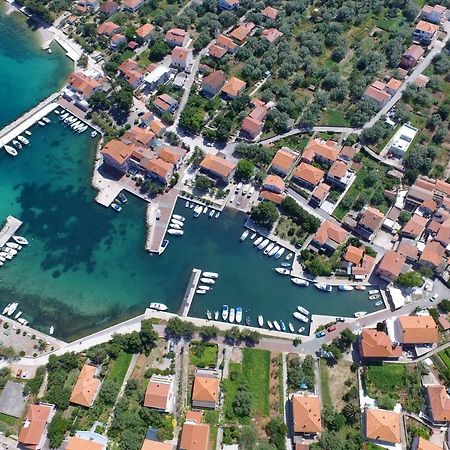 Olive'S Hug Villa Poljana  Екстериор снимка